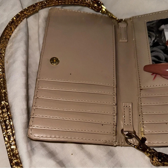 ADRIENNE VITTADINI GOLD GLITTER WALLET PHONE CASE w CHARGER CROSSBODY STRAP - Picture 16 of 16